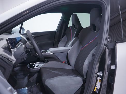 Used 2026 BMW iX xDrive60 w/ M Sport Package image 7