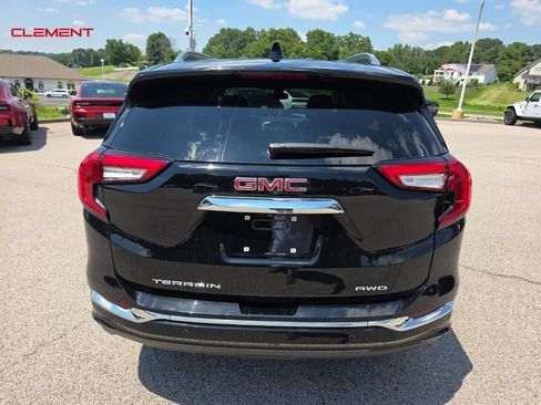 Used 2023 GMC Terrain Denali w/ Denali Premium Package AWD/4WD image 8