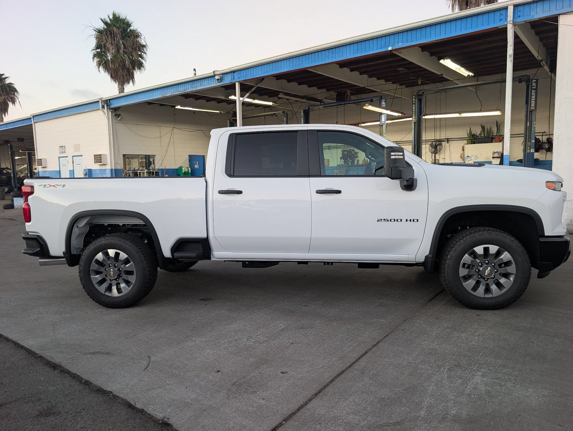 New 2026 Chevrolet Silverado 2500 Custom w/ Custom Value Package AWD/4WD image 7