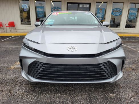 Used 2025 Toyota Camry LE FWD image 2
