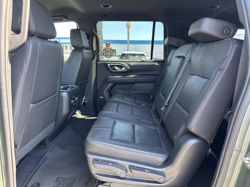 Used 2023 Chevrolet Suburban RST RWD image 26