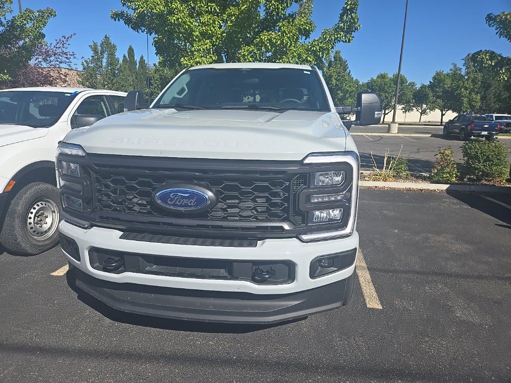 Used 2025 Ford F350 XL w/ STX Appearance Package AWD/4WD image 2