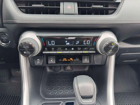 Used 2025 Toyota RAV4 XLE w/ Convenience Package AWD/4WD image 32