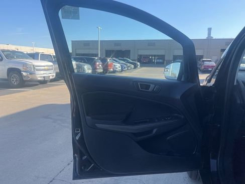Used 2021 Ford EcoSport SE image 33