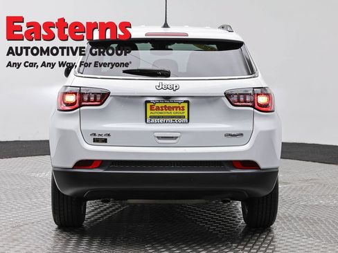 Used 2024 Jeep Compass Latitude AWD/4WD image 6