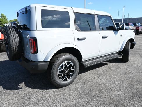 New 2026 Ford Bronco Outer Banks AWD/4WD image 3