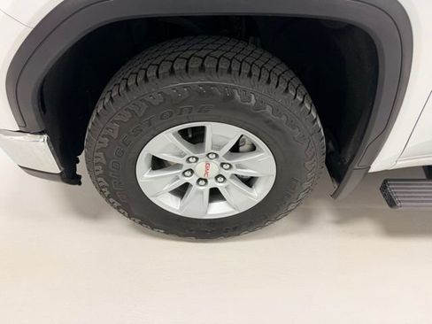 Certified 2025 GMC Sierra 1500 Pro w/ Pro Value Package image 17