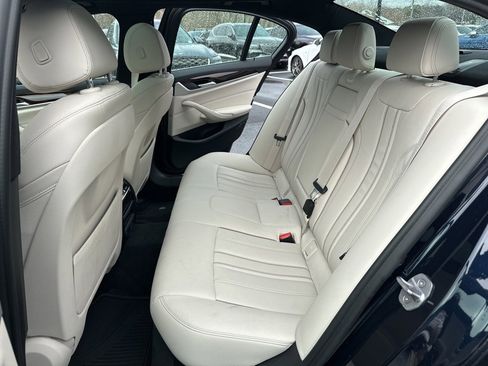 Used 2020 BMW 530i xDrive w/ Premium Package image 6