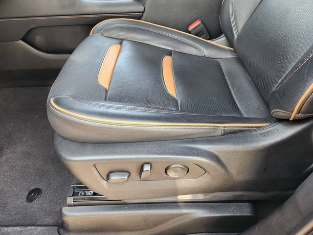 Used 2024 GMC Yukon AT4 w/ AT4 Premium Plus Package AWD/4WD image 24