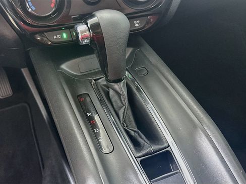 Used 2016 Honda HR-V LX image 15