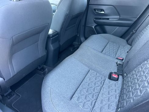 Used 2025 Nissan Kicks SV FWD image 5