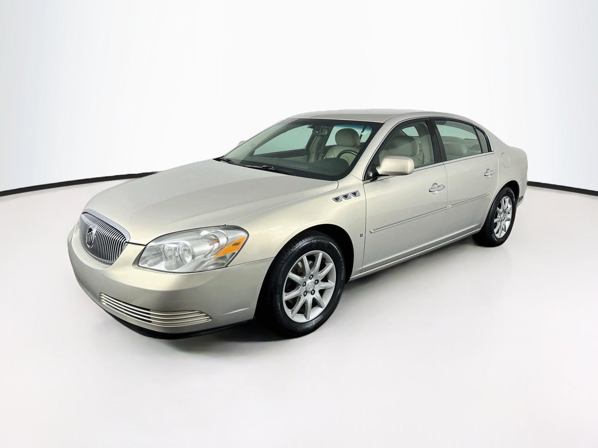 Used 2008 Buick Lucerne CXL w/ Luxury Package FWD image 3