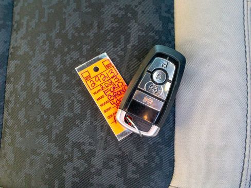 Used 2023 Ford Bronco Wildtrak image 35