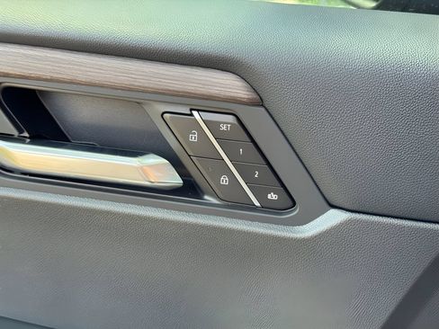 New 2026 GMC Acadia Denali FWD image 12