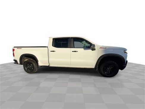 Used 2021 Chevrolet Silverado 1500 LT Trail Boss w/ Convenience Package II image 9