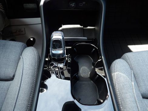 Certified 2023 Volvo C40 P8 Recharge Ultimate w/ Protection Package Premier AWD/4WD image 20