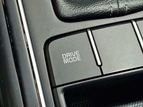 Used 2020 Kia Sorento S FWD image 24