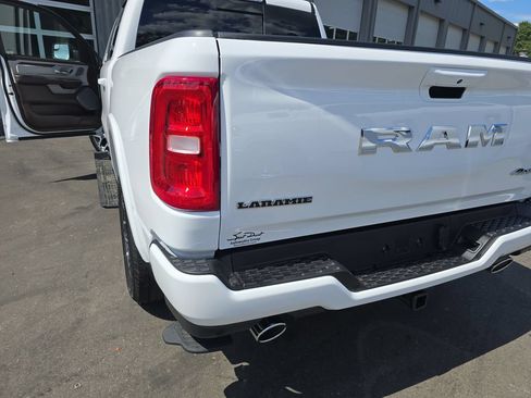 New 2026 RAM 1500 Laramie AWD/4WD image 35