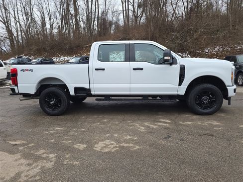 Used 2024 Ford F250 XL w/ STX Appearance Package image 3