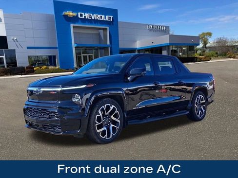 Used 2024 Chevrolet Silverado EV RST image 4