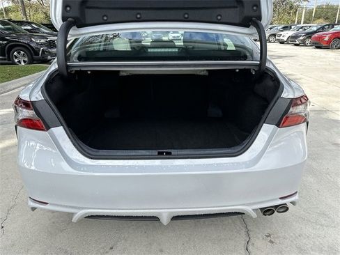 Used 2024 Toyota Camry SE image 22