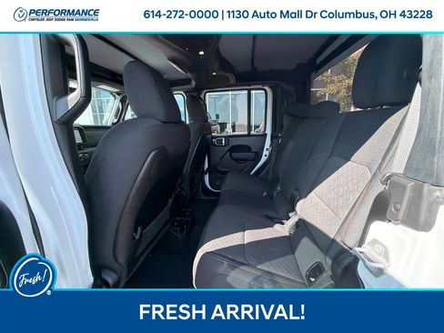 Used 2026 Jeep Gladiator Mojave w/ Safety Group AWD/4WD image 19