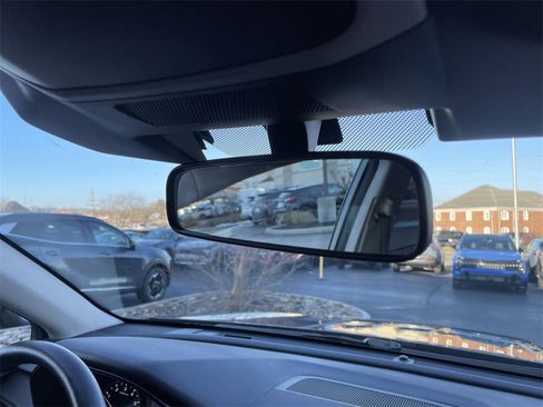 Used 2024 Subaru Outback Premium image 28