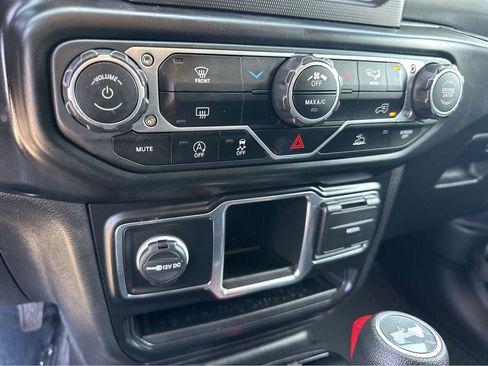 Used 2022 Jeep Wrangler Unlimited Sport AWD/4WD image 23