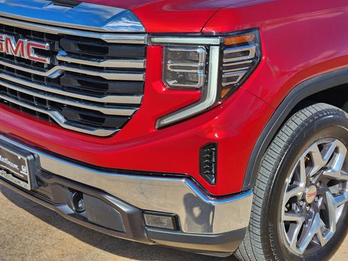 Used 2023 GMC Sierra 1500 SLT image 9
