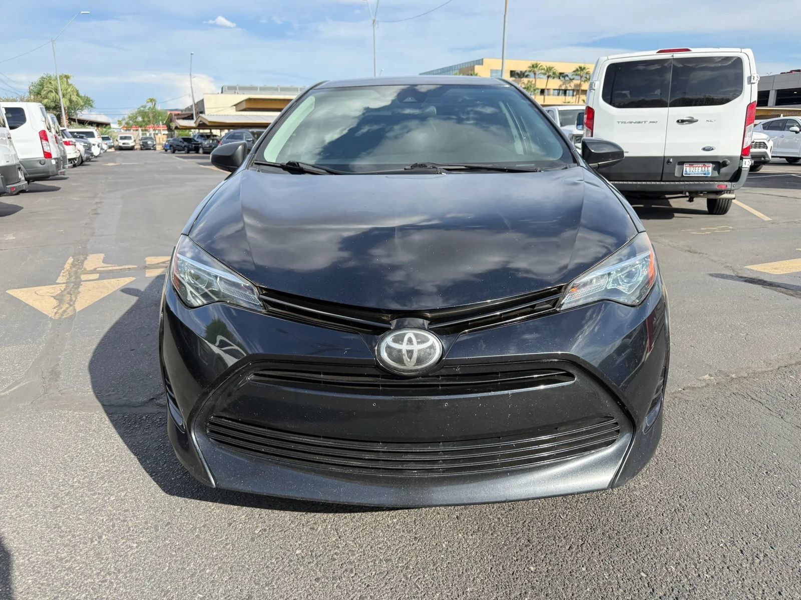 Used 2018 Toyota Corolla LE FWD image 2