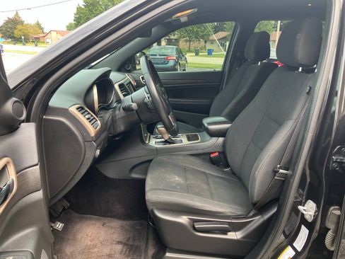 Used 2016 Jeep Grand Cherokee Laredo AWD/4WD image 10