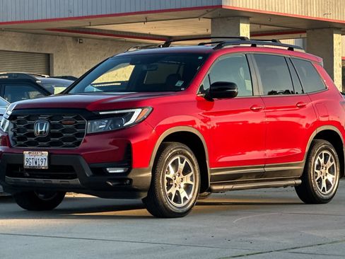 Used 2023 Honda Passport TrailSport image 7