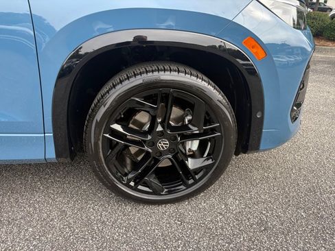 Certified 2026 Volkswagen Tiguan SE R-Line AWD/4WD image 25