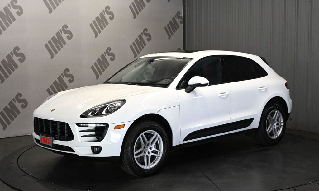 Used 2018 Porsche Macan AWD/4WD image 1