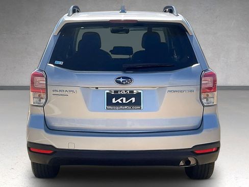 Used 2018 Subaru Forester 2.5i Premium w/ All-Weather Package AWD/4WD image 5