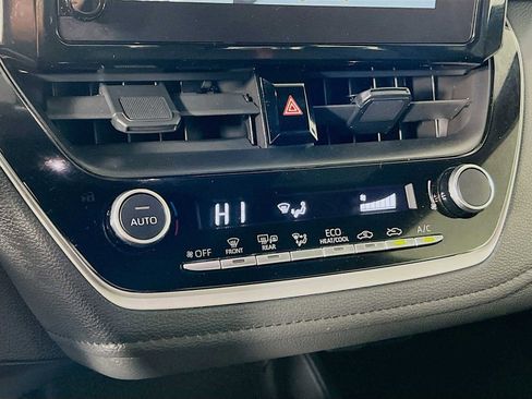 Used 2024 Toyota Corolla SE image 14