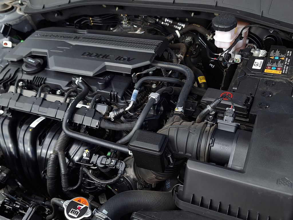Certified 2025 Hyundai Kona SEL AWD/4WD image 28