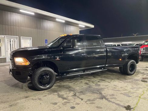 Used 2015 RAM 3500 Tradesman w/ Chrome Appearance Group image 36