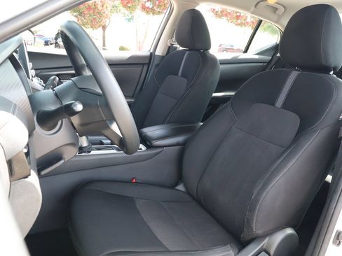 Used 2024 Nissan Sentra SV FWD image 26