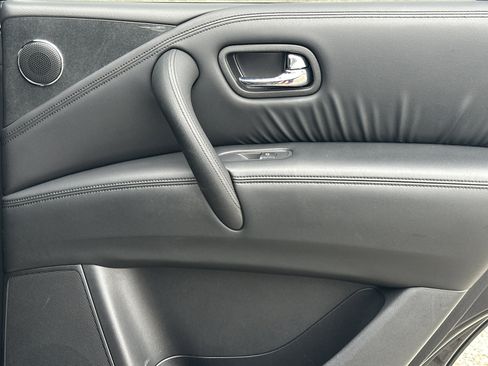 Used 2022 Nissan Armada SL w/ Midnight Edition Package image 16