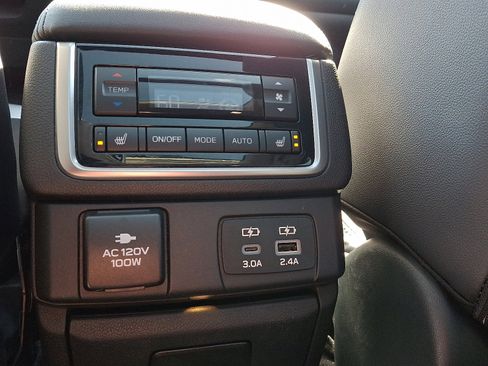 Certified 2025 Subaru Ascent Bronze Edition AWD/4WD image 42
