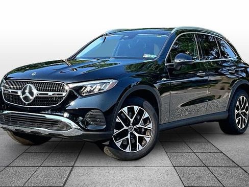 Certified 2025 Mercedes-Benz GLC 350e 4MATIC image 2