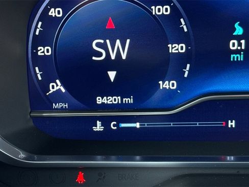 Used 2023 Chevrolet Suburban Z71 image 33