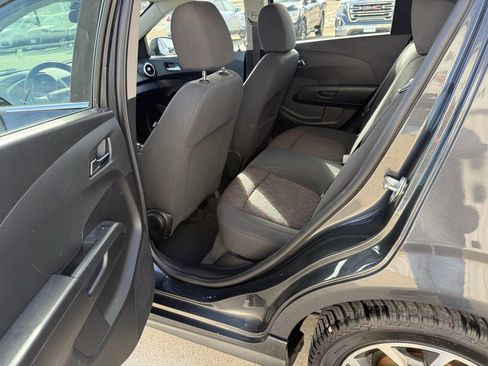 Used 2017 Chevrolet Sonic LT w/ Convenience Package image 6