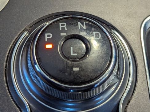 Used 2020 Ford Fusion SE image 17