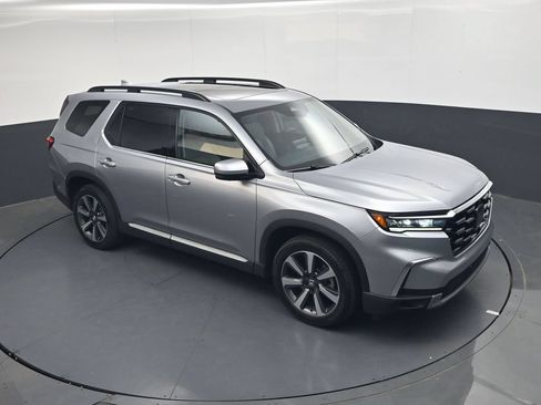 Used 2023 Honda Pilot Elite image 18