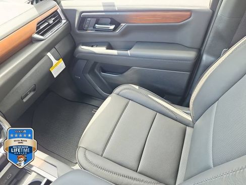 New 2026 GMC Yukon Denali AWD/4WD image 15