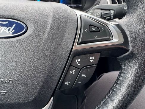 Used 2024 Ford Edge SEL image 13