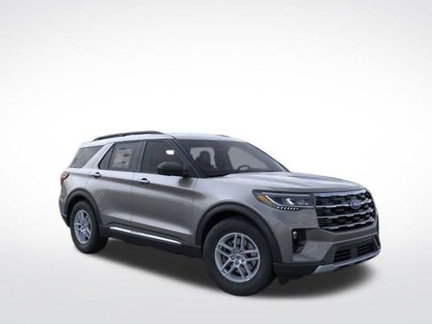 New 2025 Ford Explorer Active w/ Active Comfort Package image 10