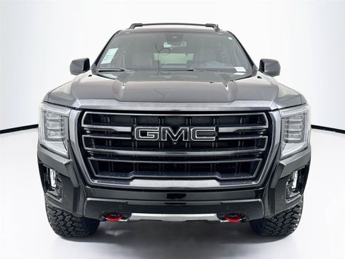 Used 2024 GMC Yukon AT4 w/ AT4 Premium Plus Package AWD/4WD image 9